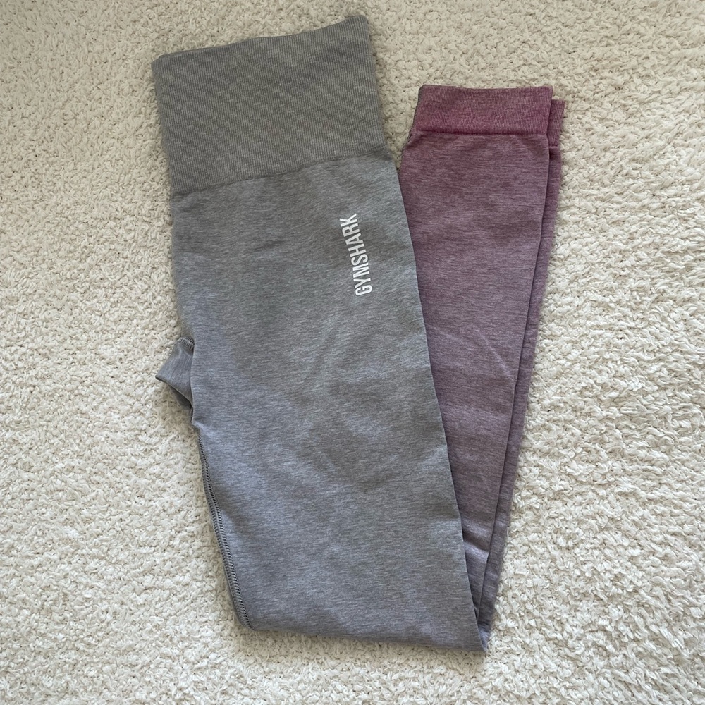 Excellent condition Gymshark leggings in size small.
Seamless grey/pink ombre